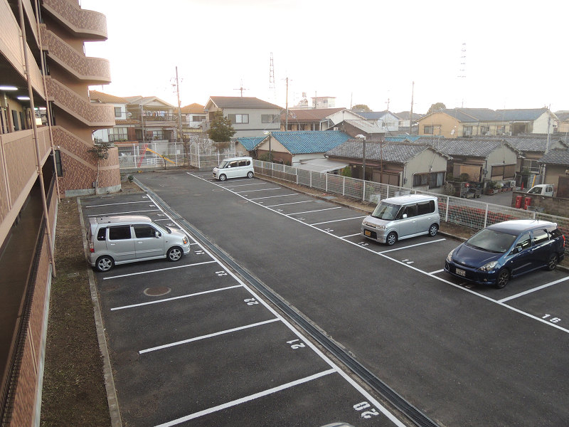 ヴェルドミール山本 駐車場