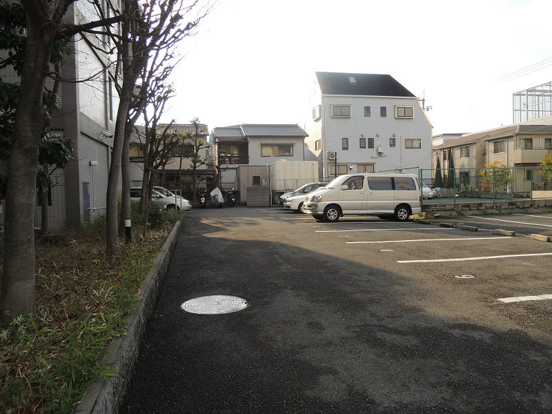 ガーデン陽光園 駐車場