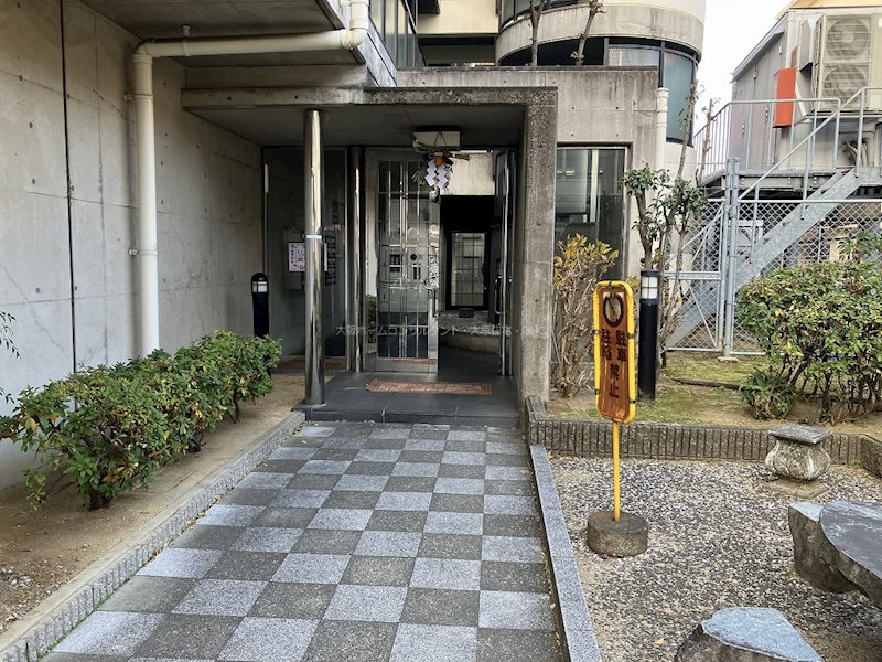 シャトーレーヌ エントランス