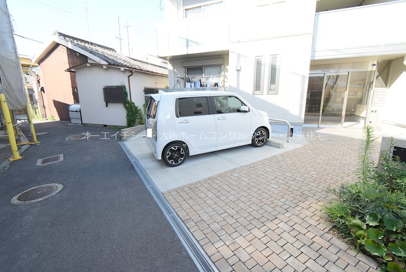 シャーメゾン　スピカ 駐車場