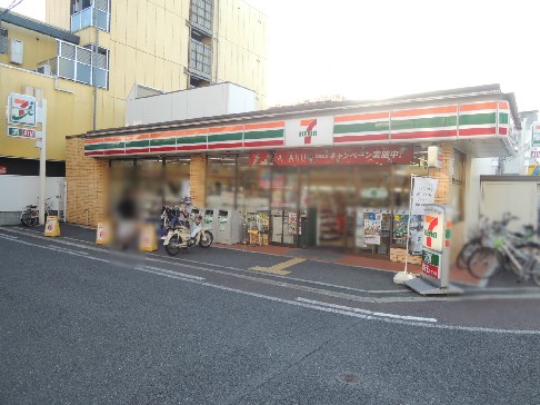 プレミアム菱屋西 コンビニ