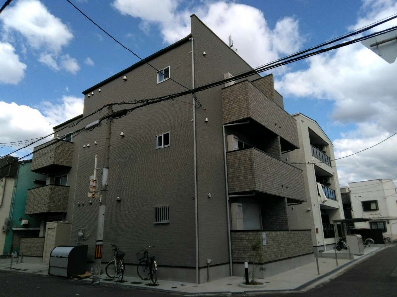 ＴＡＴＥＲＵＡｐａｒｔｍｅｎｔ加美鞍作２丁目Ａ棟 外観